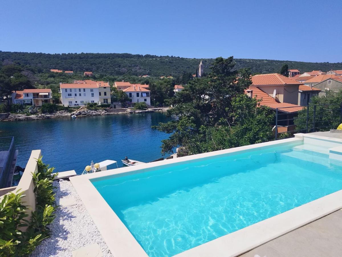 Sol Luxury Residence Near The Beach With Shared Heated Pool Božava Eksteriør bilde